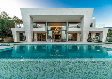 Villa Los Angeles Luxury Mansion For Sale in Sierra Blanca Marbella
